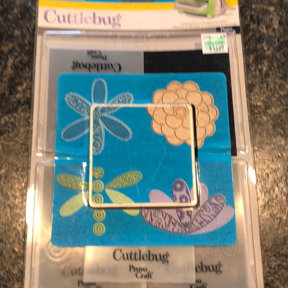 New Cuttlebug build a flower embossing set